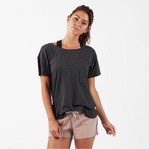 Vuori Women's Lux Performance Pocket Tee Short Sleeve Charcoal Heather Grey XL